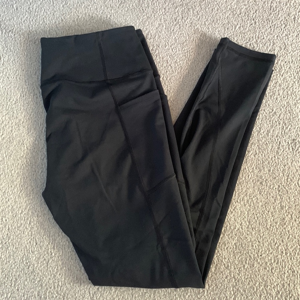 Victoria Sport Knockout by Victoria’s Secret Tights Pocket Leggings in Black